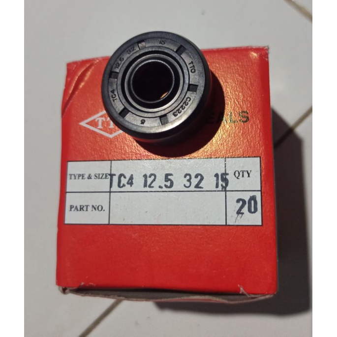 Oil seal 12,5X32X15 TTO Untuk shock variasi Ride it, Yoko, Takegawa.