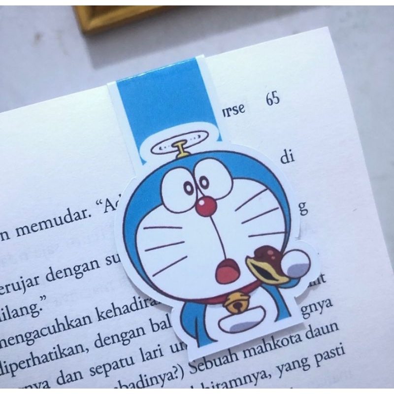 

Magnetic bookmark DORAEMON series