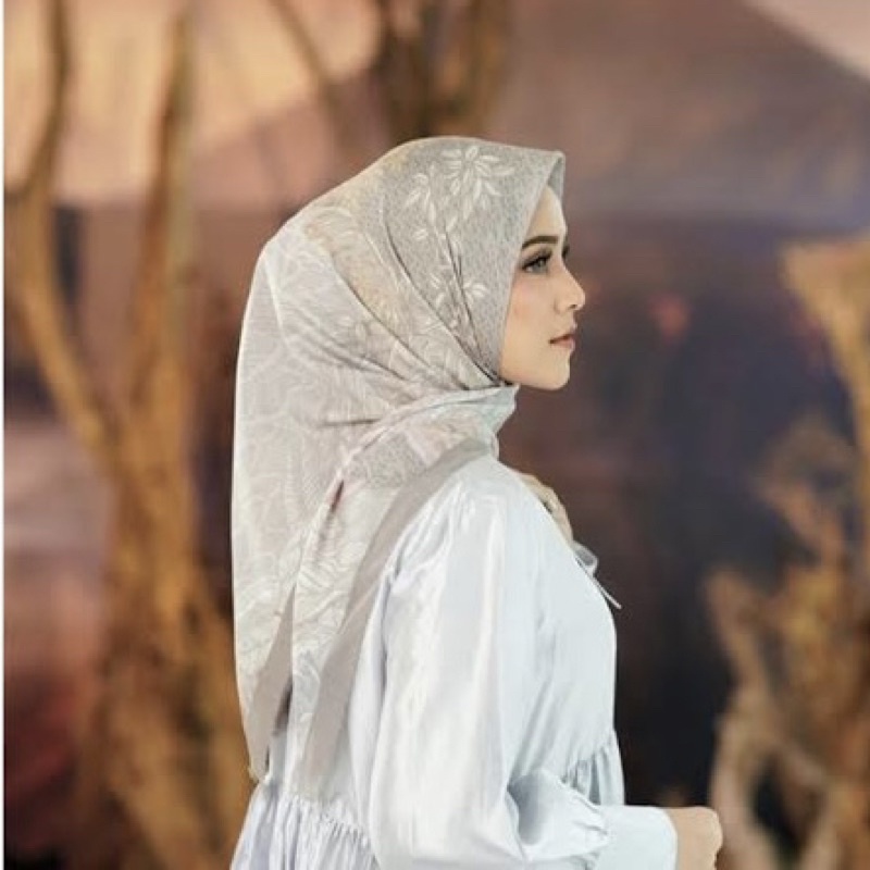 buttonscarves nusantara voal in mountain