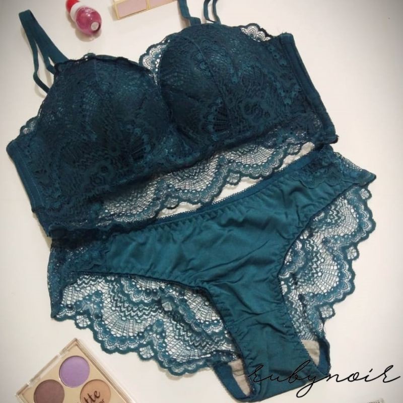 1 Set Bra + CD vienus import