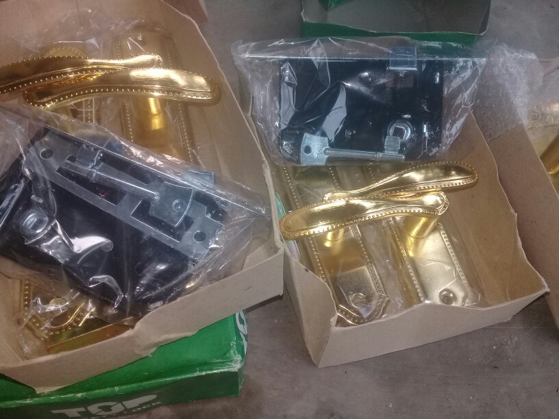 Kunci Pintu Rumah Handle Slot Set Kecil Top