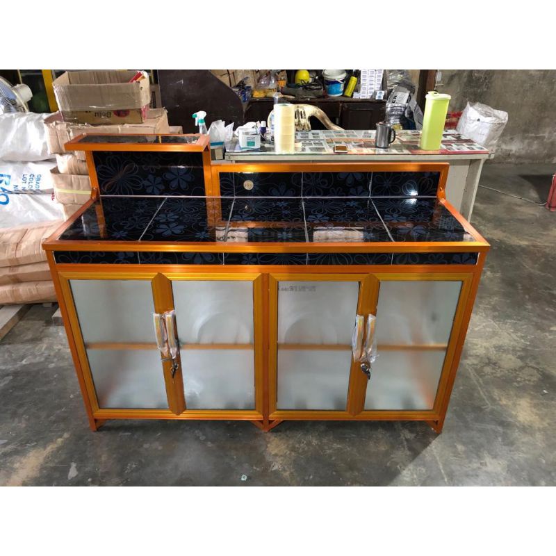 meja kompor full keramik (lemari dapur). kondisi masih bagus