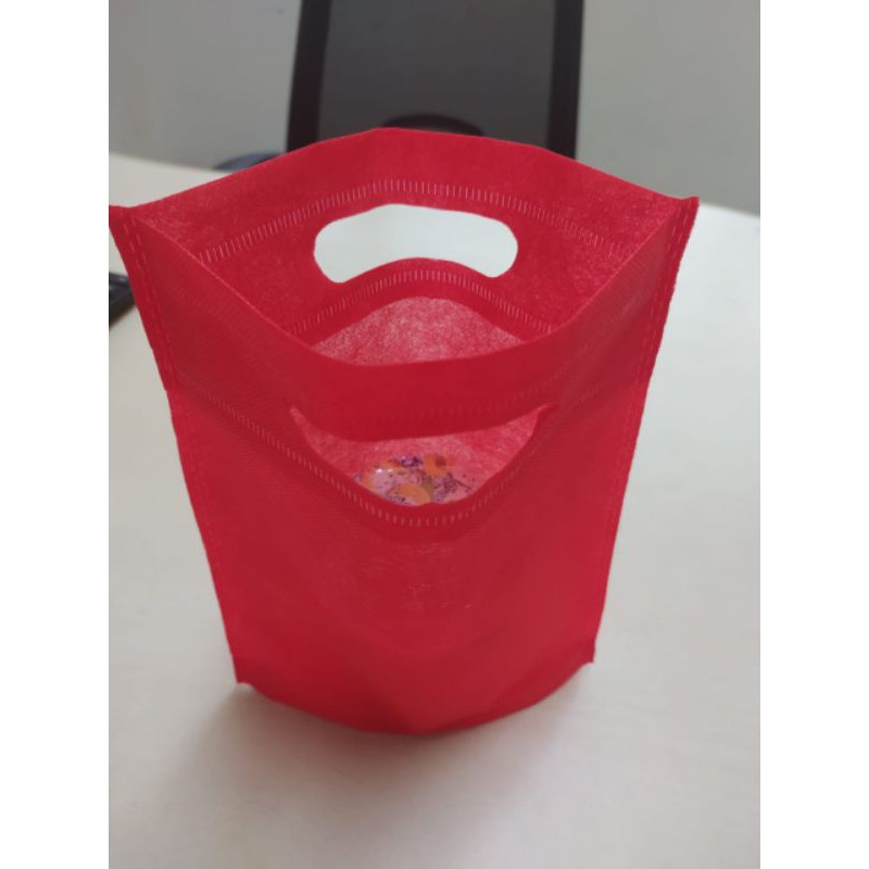 

Goodie bag oval 20x26(kodian isi 20pcs)- Tas spundbond pon oval