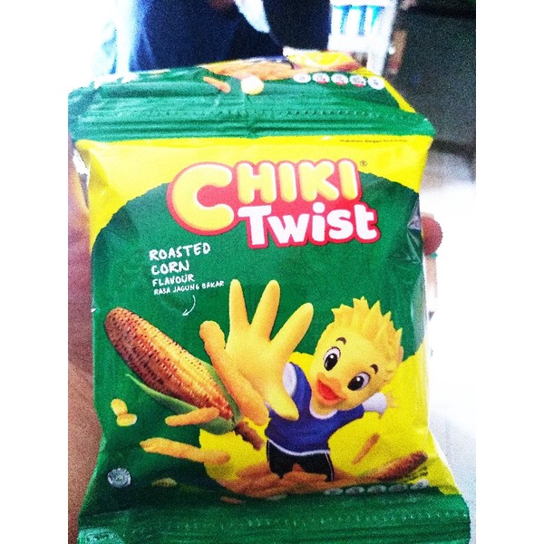 Jual CHEETOS TWIST CHIKI 22GR X 10PCS Shopee Indonesia