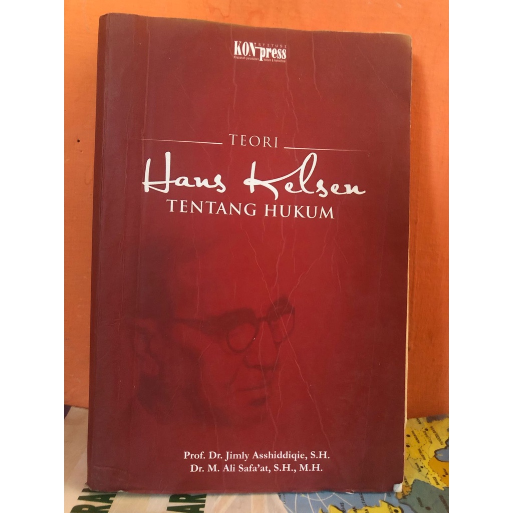 BUKU TEORI  HANS KELSEN TENTANG HUKUM