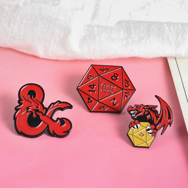 Dungeons and Dragons D20 Bros Pin Enamel Bentuk Dadu RPG D &amp; D 1980 's Untuk Aksesoris Pakaian