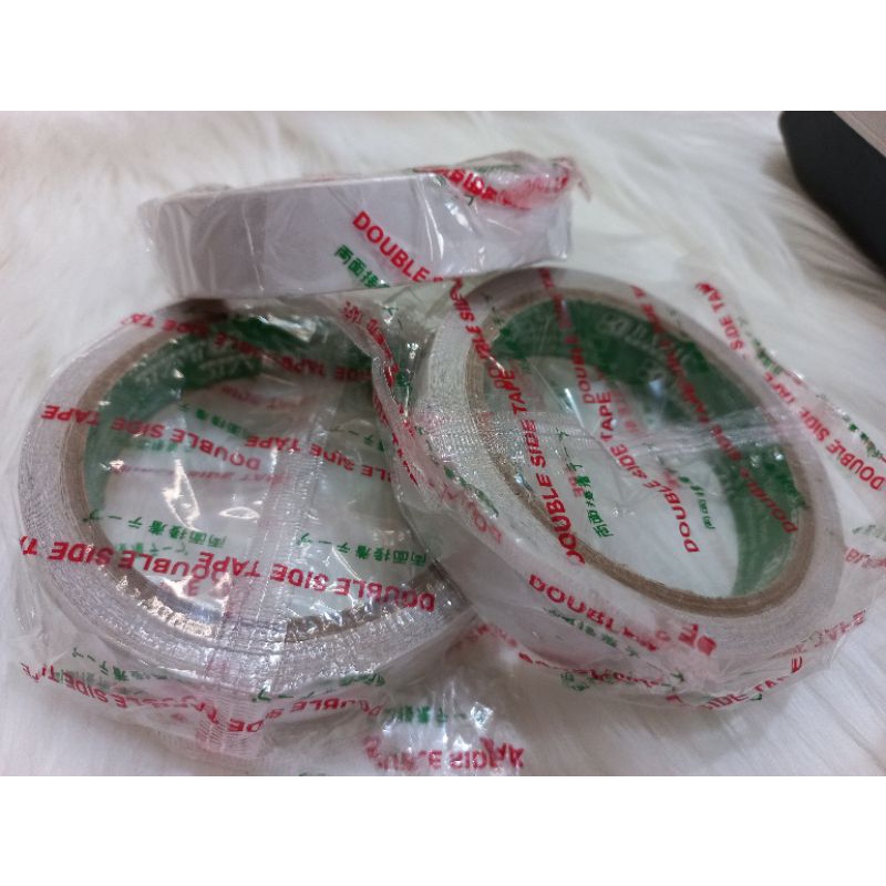 

DOUBLE TAPE MERK BAZIC 20mm (2cm)