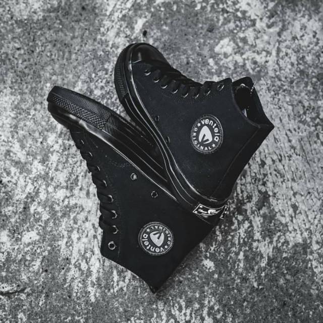 Ventela 70s high all black