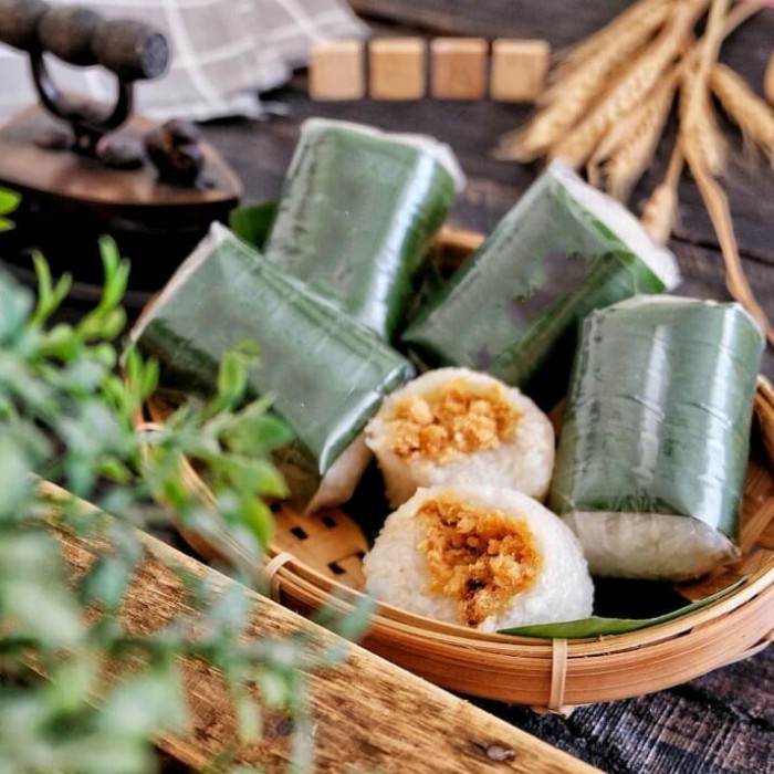 

Lemper Ayam Spesial 100% Daging asli Fresh Homemade Terenak Gojek/grab