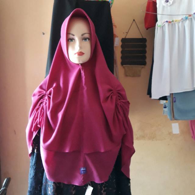 Jilbab instan diamond kerut samping / bergo polos