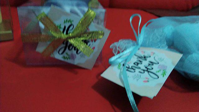 Souvenir Handuk Bentuk Beruang (kemasan Kain Tille)