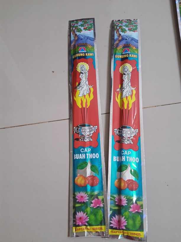 Hio/ Dupa Wangi / Incense Stick Gunung Kawi  Cap Buah Thoo Isi  1batang