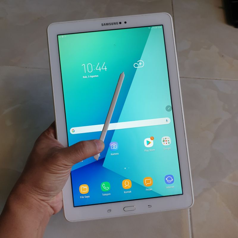 Samsung Tab A with S pen 8