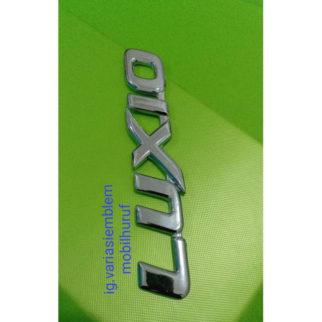 Emblem logo tulisan LUXIO daihatsu