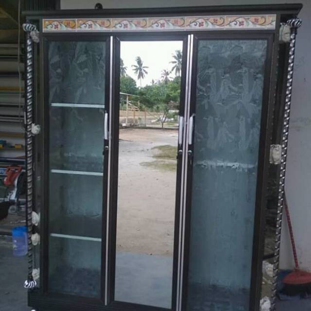 Lemari aluminium 3 pintu