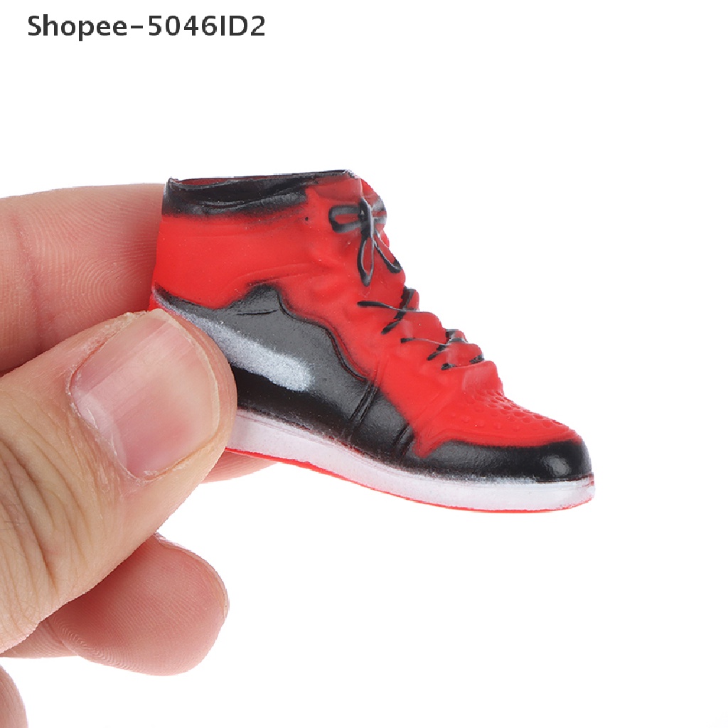 Shopee-5046id2 Miniatur Sepatu Basket / Sepak Bola Untuk Dekorasi Kue