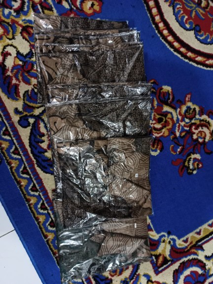 Batik Pria / Kemeja Batik Lengan Panjang Size M L Xl Xxl Atasan Batik Seragam Terlaris