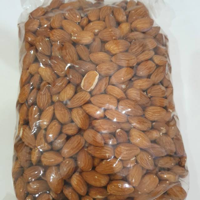 

Almond mentah 1 kg