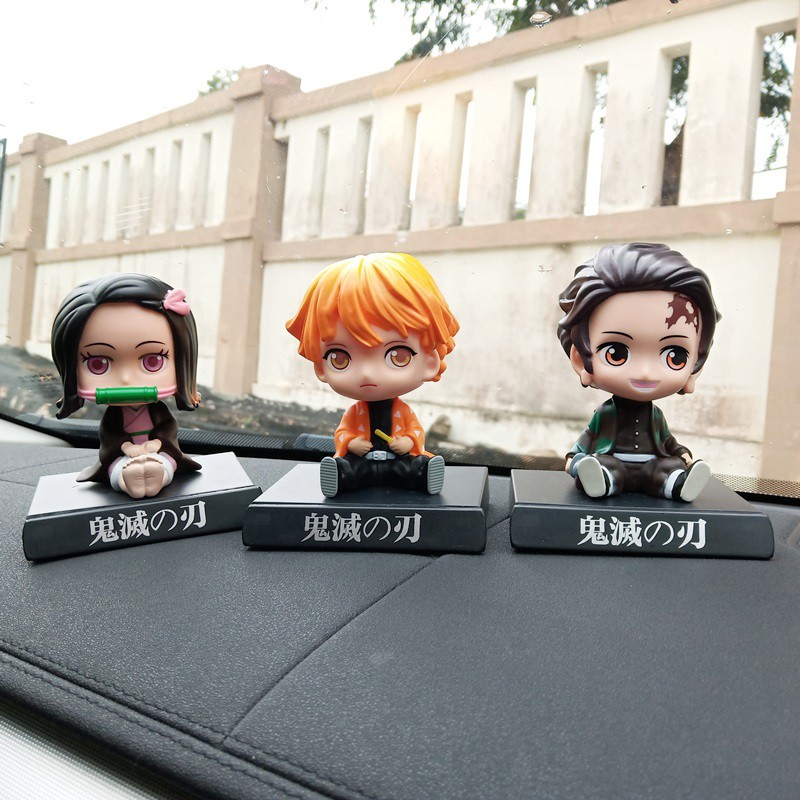 DEMON SLAYER KIMETSU NO YAIBA Figure Miniatur Pajangan Mobil Stand Goyang Kepala Shacking Head Toy