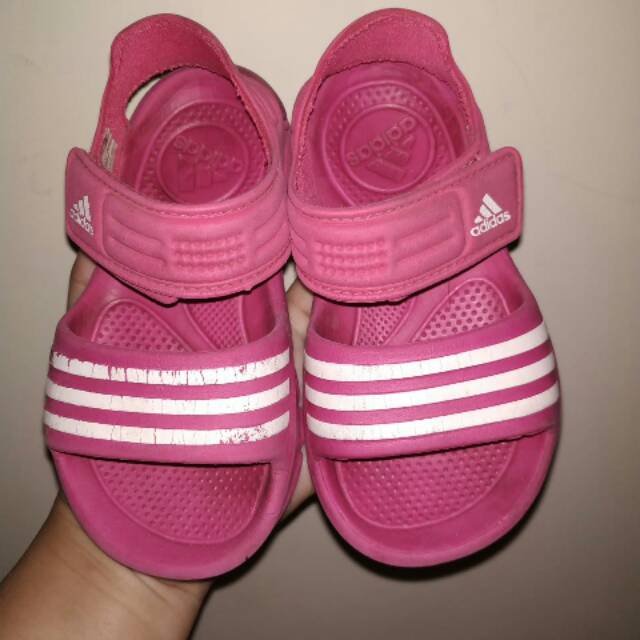 Preloved sepatu sendal adidas (SOLD)