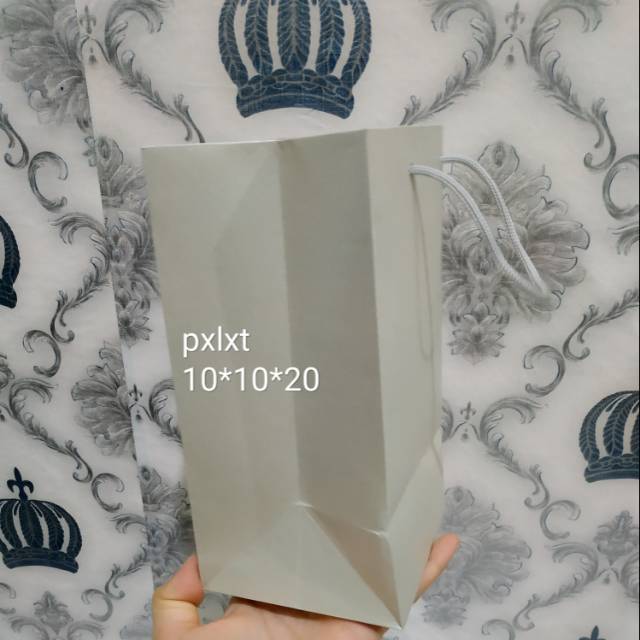 

paperbag silver uk10*10*20 polos