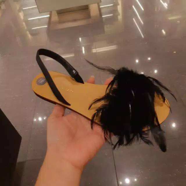 Sendal cnk (charles and keith)