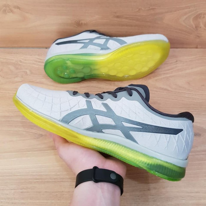 asics gel quantum infinity white