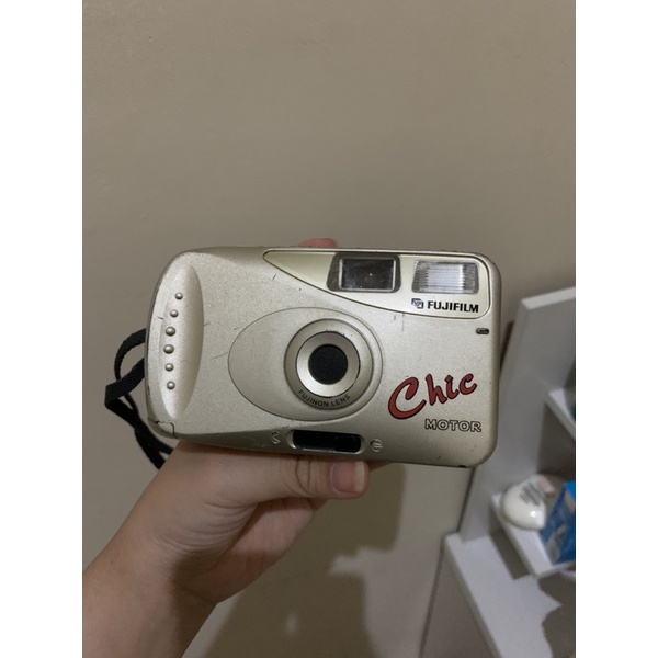 fujifilm chic motor kamera analog