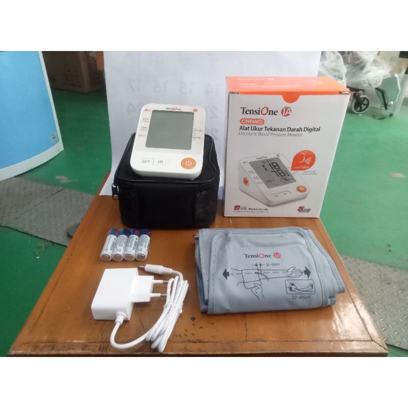 Tensimeter onemed / alat ukur tekanan darah digital