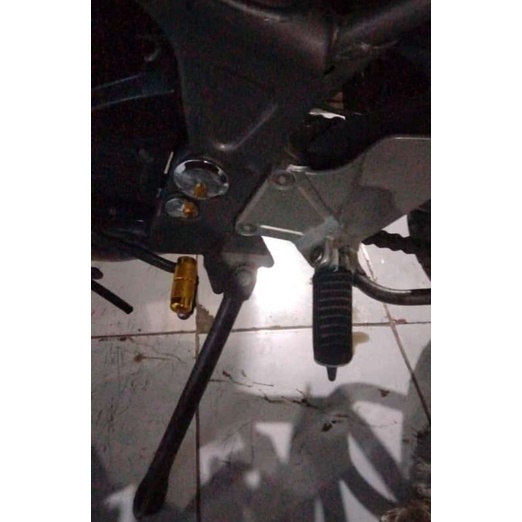 JALU ANDERBOND PIJAKAN REM/ANDERBOND jalu Karet Kutikan Underbone Underbon Tuas Cnc Nui Dkt Vnd Ride it bpro racing karet kutikan footstep underbone cnc jalu operan gigi rem tuas m6 baut drat 10 harga 1 pcs