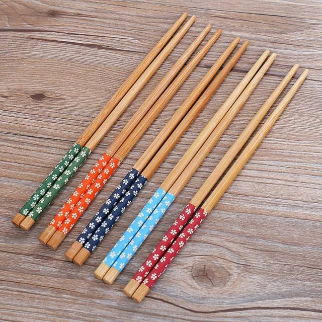 BARANG UNIQ Sumpit Kayu dengan Gambar Bunga 1 Pasang BARANG UNIQ Sumpit Kayu dengan Gambar Bunga 1 Pasang