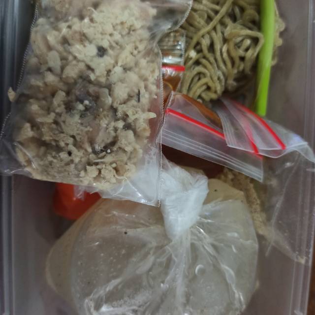 

Bakmi ayam mentah (fresh setiap hari)