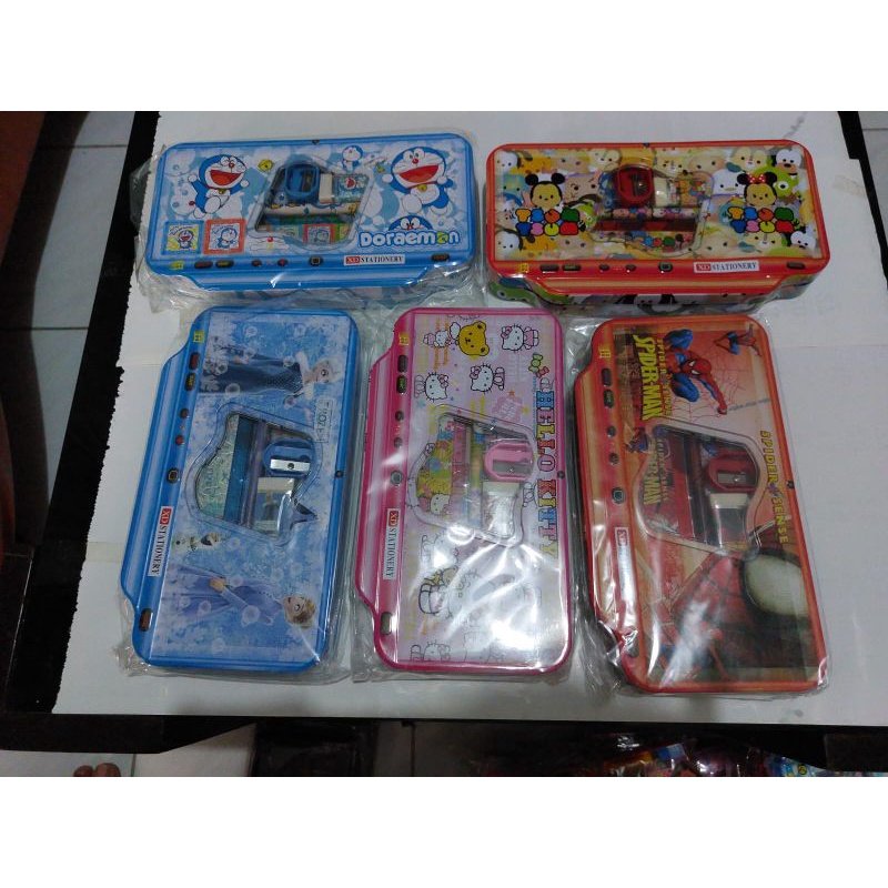 

tempat pensil kaleng set 9569