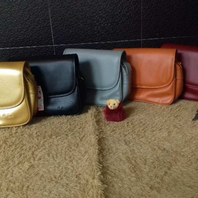 Tas Sandika / Tas Selempang Kulit / Tas My Qeena / Sandika My Qeena by Kirana Stuff