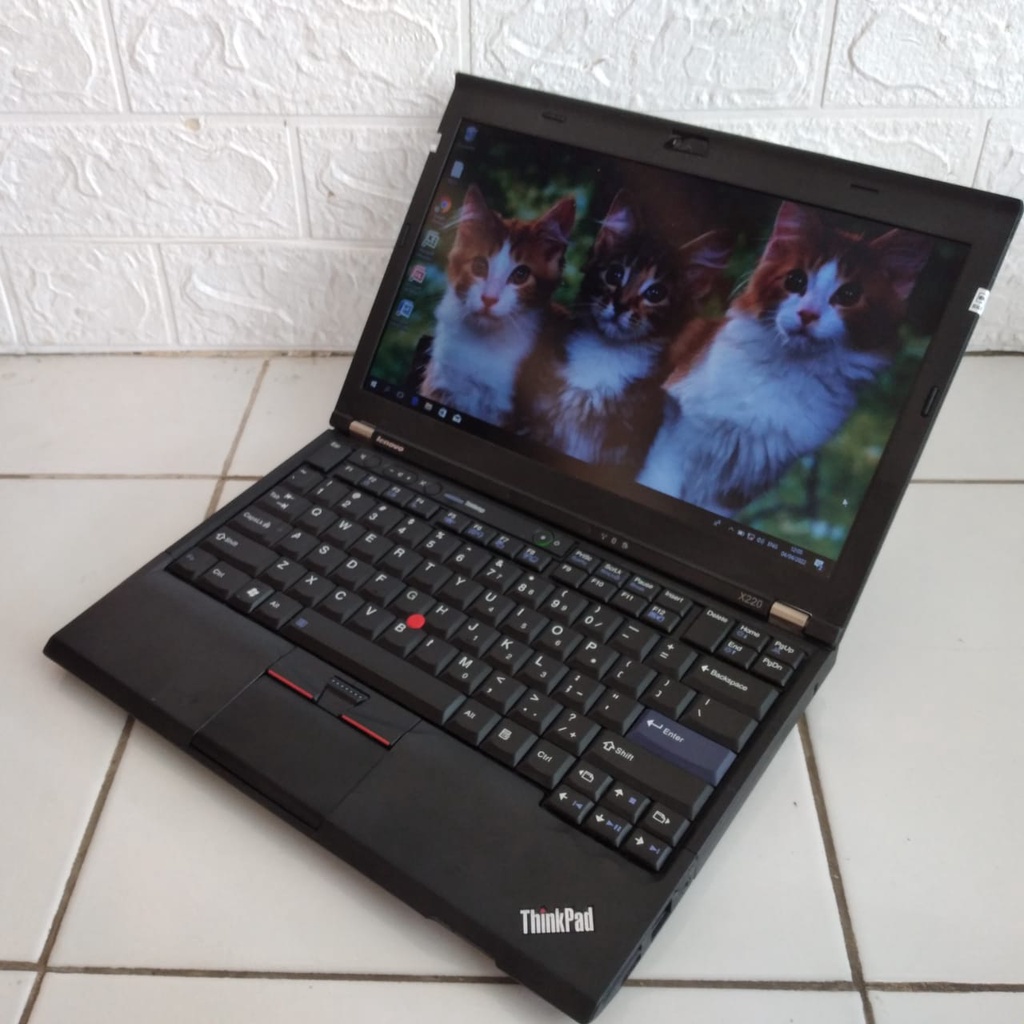 Laptop Lenovo X220 Core i5 RAM 4 GB - SSD 128 GB Murah