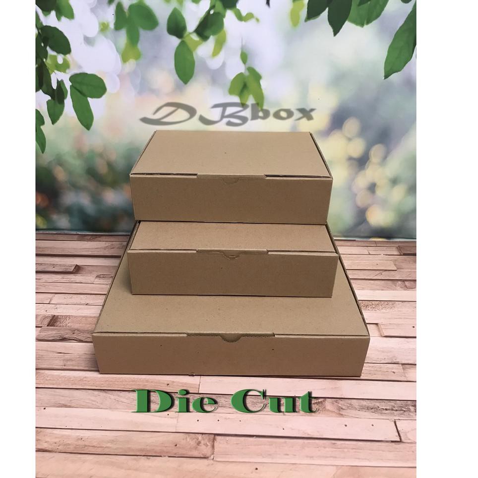 

Ecer / Grosir ( 10 pcs ) Kardus uk.25x12x5 cm...Die Cut untuk kotak Aksesoris dll, model box pizza