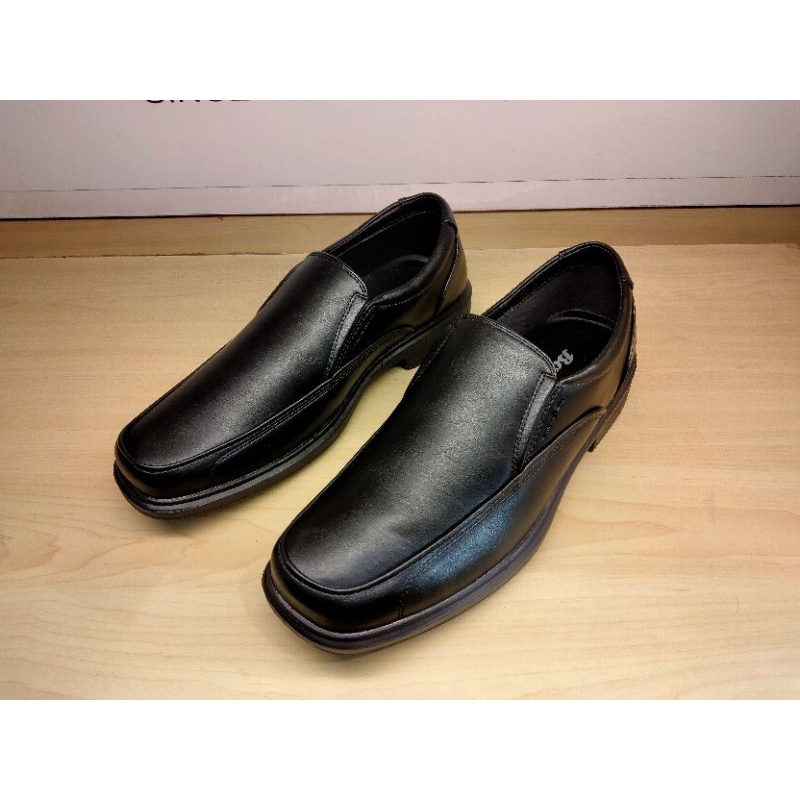 Sepatu Pantofel Pria Bata Original Bahan Sintetis Sepatu Kerja Pria Warna Hitam