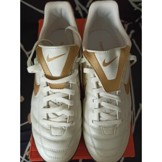 Futsal Shoes - Nike Tiempo Natural II TF