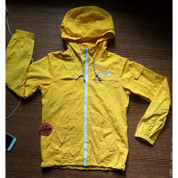 Jaket Outdoor the north face tnf side pocket waterproof