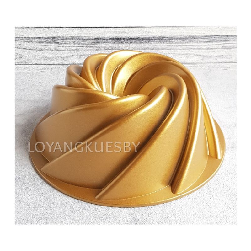 LOYANG WINDSPOUT PAN LOYANG ULIR GOLD EMAS SULTAN SIGNORA LOYANG TEBAL ANTI LENGKET BUNDT HERITAGE