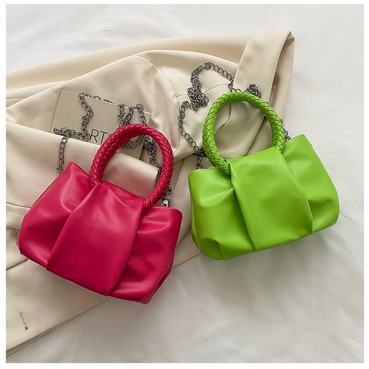 TAS SELEMPANG IMPORT WANITA FASHION RANTAI BAHAN KULIT/TAS SELEMPANG RANTAI IMPORT PREMIUM FASHION