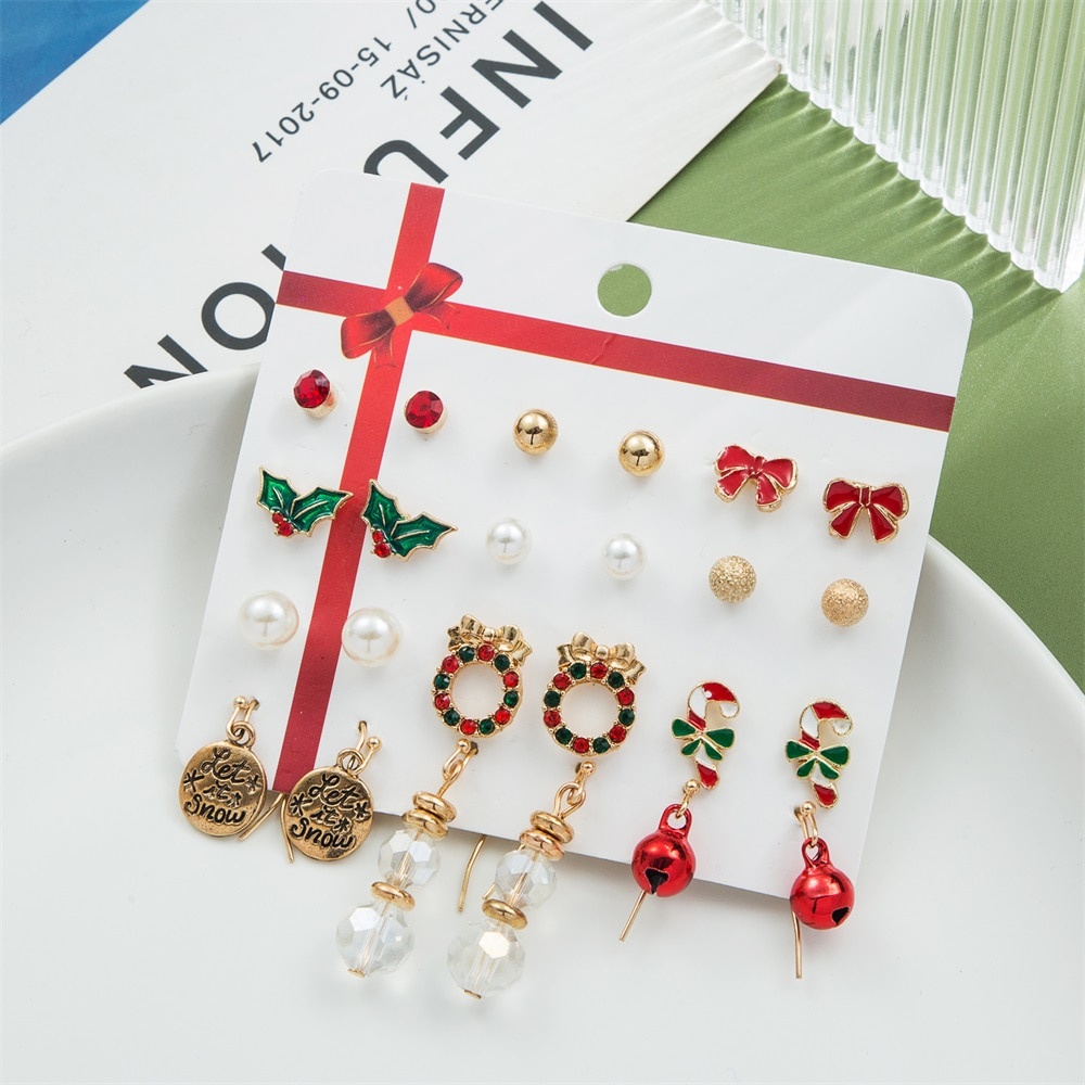 24pcs / Set Anting Tusuk Gantung Wanita Desain Snowflake / Lonceng / Rusa / Hati Tema Natal Untuk Hadiah