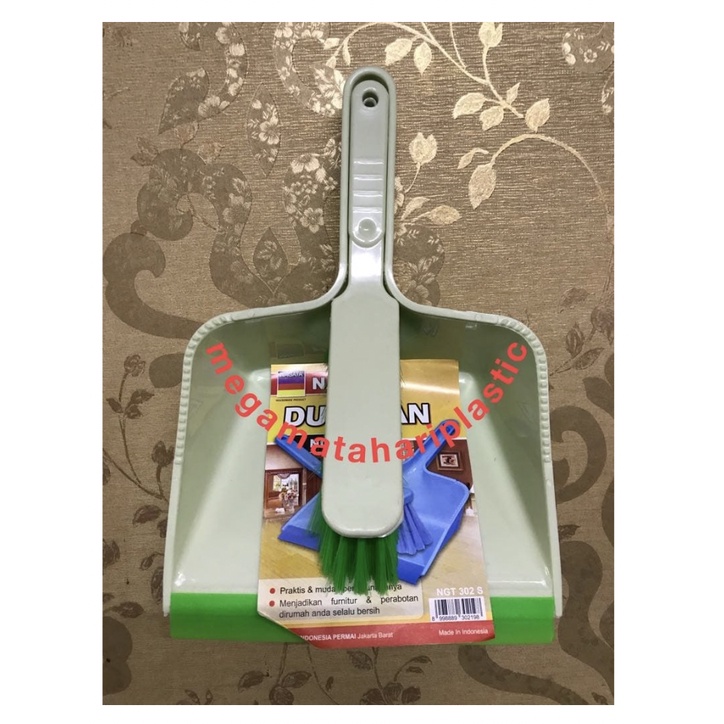 Pengki + Sapu Sikat Set Mini 302S Nagata