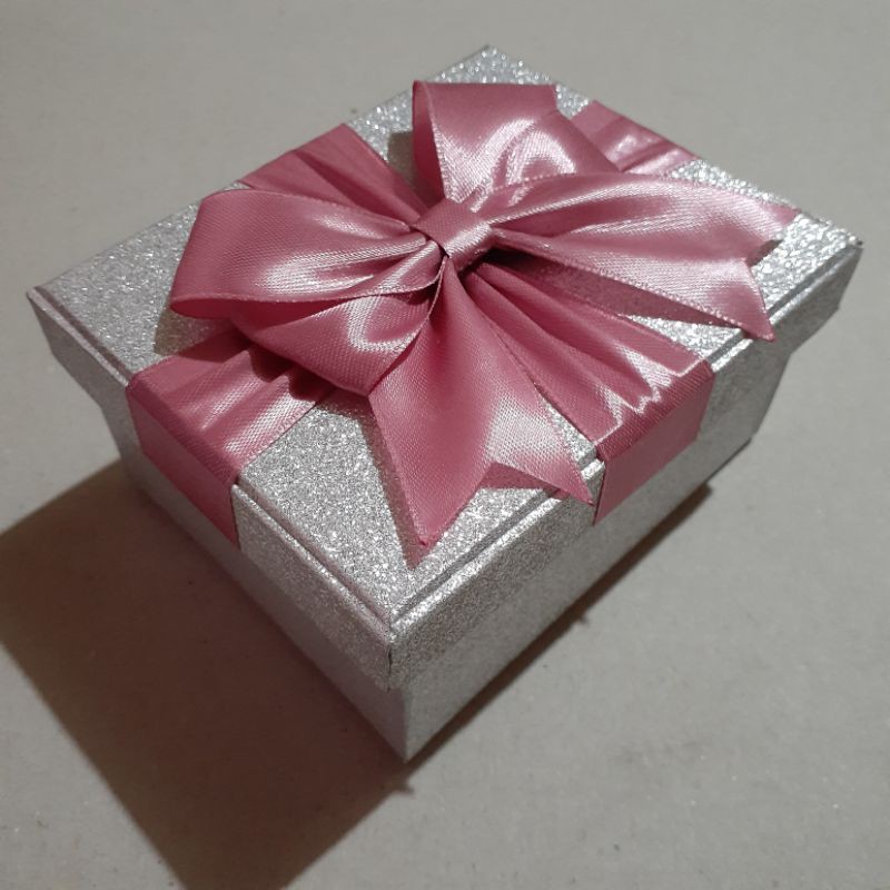 GLITTER WHITE KOTAK KADO SUPER CANTIK BISA CUSTOM UKURAN &amp; WARNA LAIN