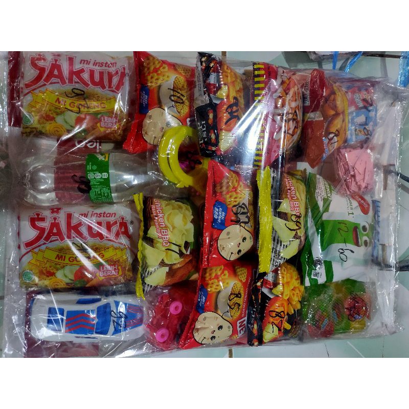 

Lotre sncak makanan mix mainan