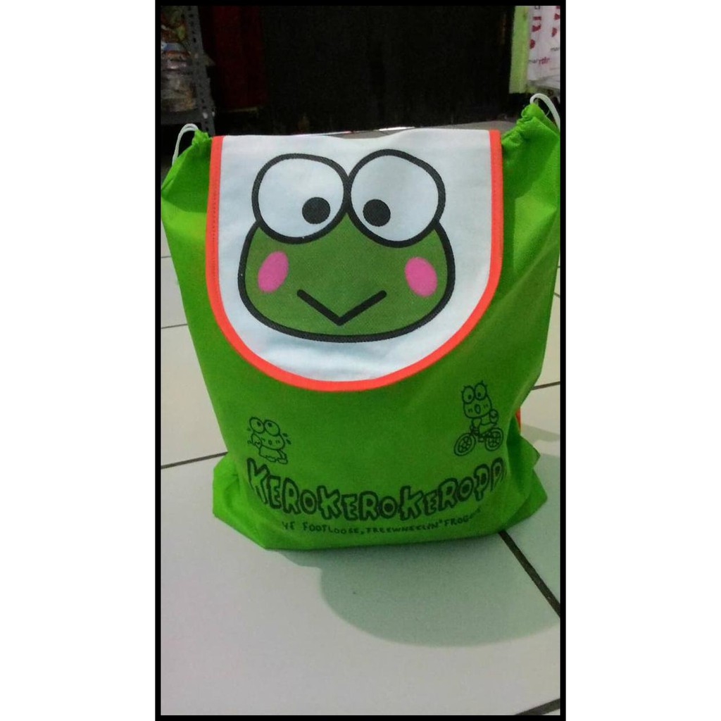 

Souvenir Ultah Tas Punggung Serut Spesial Edition