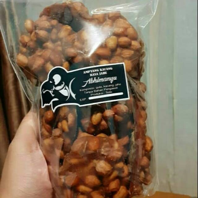 

Ampyang Kacang rasa Jahe Oleh-oleh khas solo