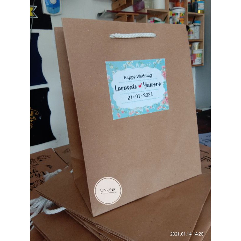 

PAPER BAG + STIKER (minimal 50)