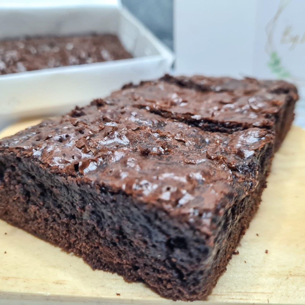 

PREMIUM Original Fudgy Brownies 20x20 MURAH EKONOMIS BESAR FREE BUBBLE WRAP kirim seluruh Indonesia