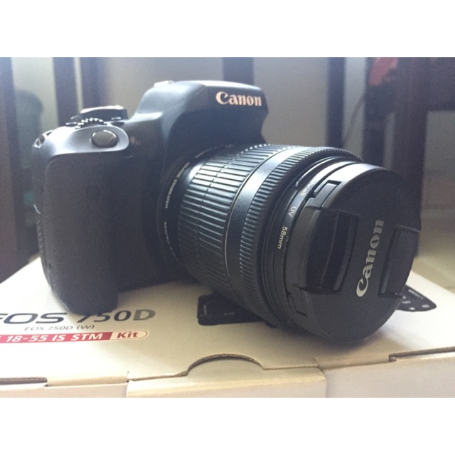 Canon EOS 750D